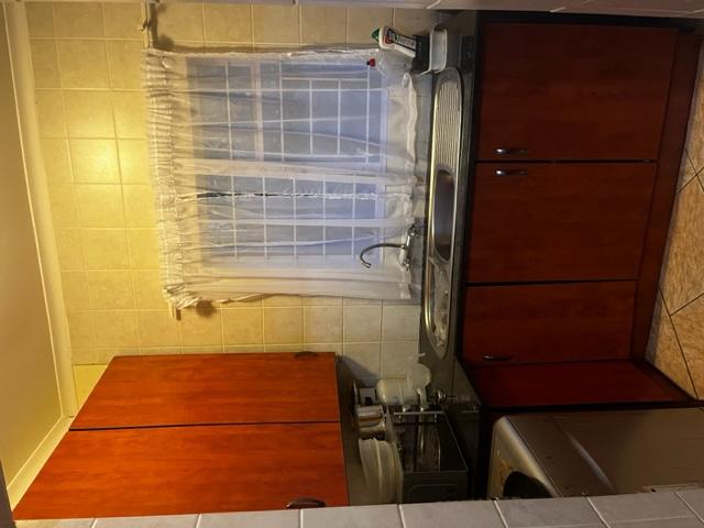 To Let 3 Bedroom Property for Rent in Golf View North West